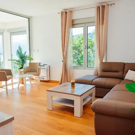 Sea View Apartment For 4 Kotor Dış mekan fotoğraf