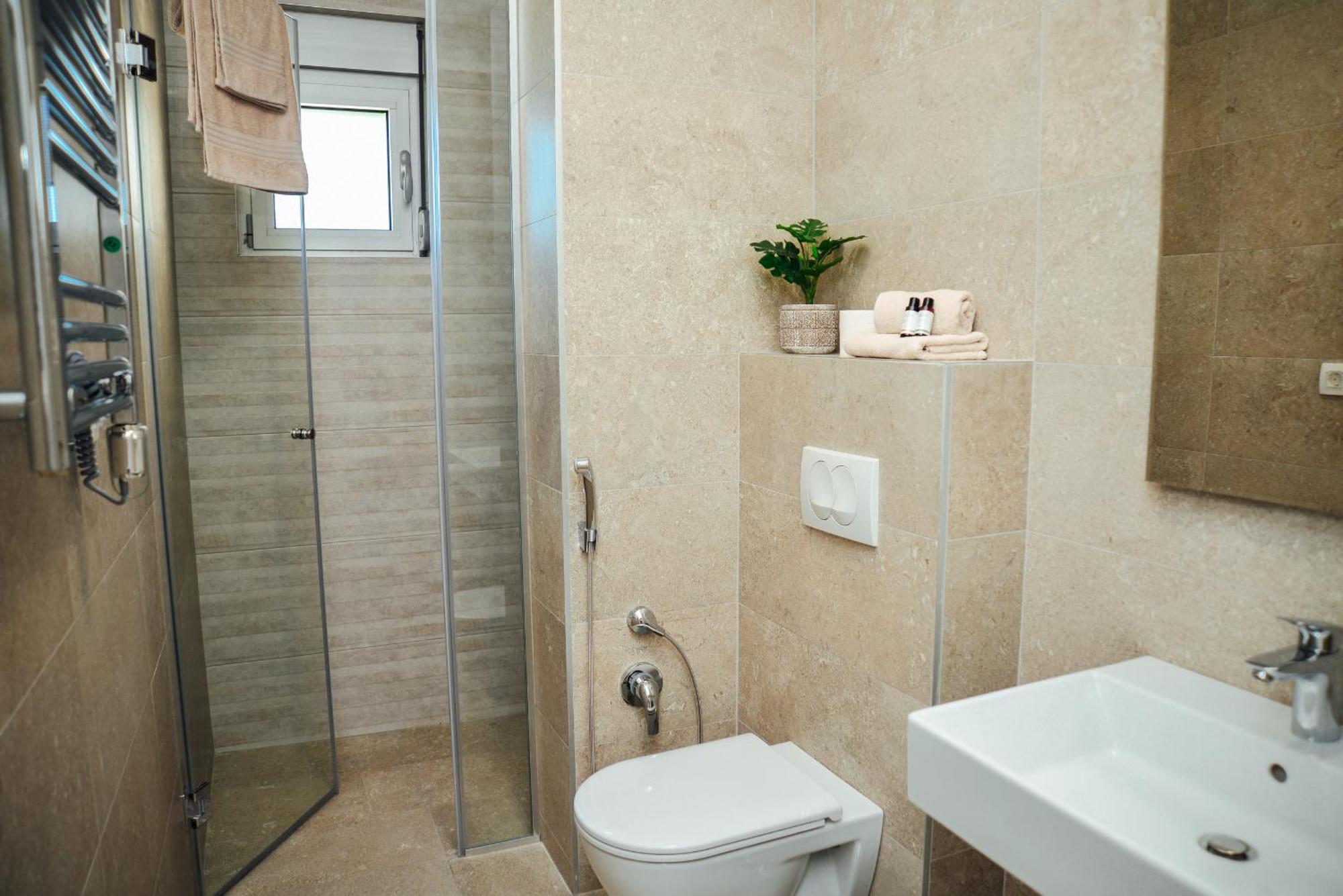 Daire Sea View For 4 Kotor